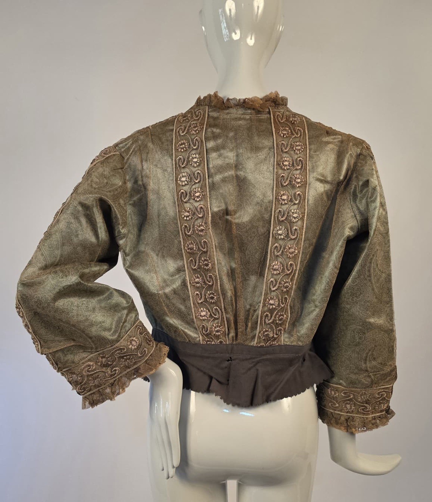 EDWARDIAN PAISLEY PRINT TULLE + SATIN BLOUSE W CUT STEEL BUCKLE DETAIL