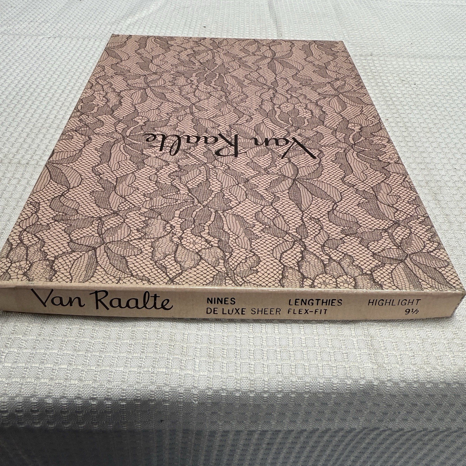 Vtg 50s VAN RAALTE Nines Sheer Highlight 9.5L Nylon Hose Stockings Seam New Box