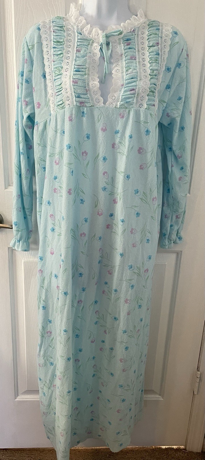 Vintage Rikki New York Blue Floral Lace Trim Nightgown Size L Grannycore Lace