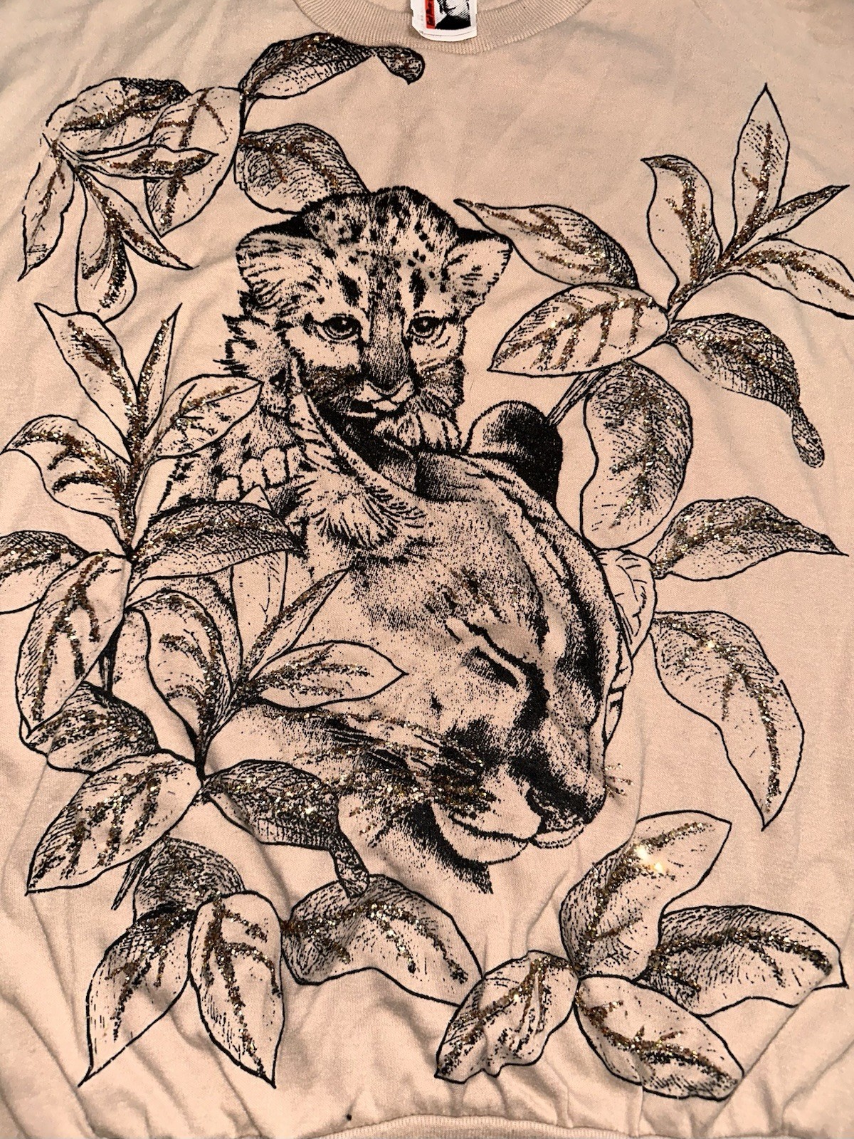 Vintage 80s Women’s Medium Big Cat Glittery Beige and Black Shirt