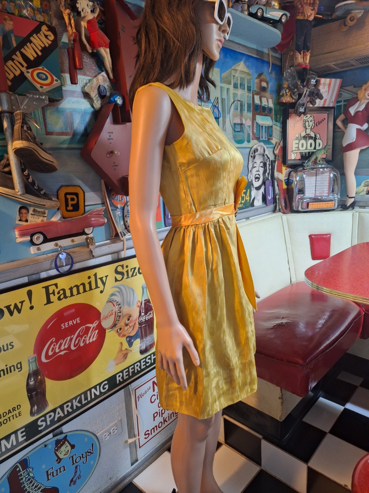 True VTG Mid-century MOD 1960s Cocktail Party Dress Mini S/XS Yellow Gold MCM