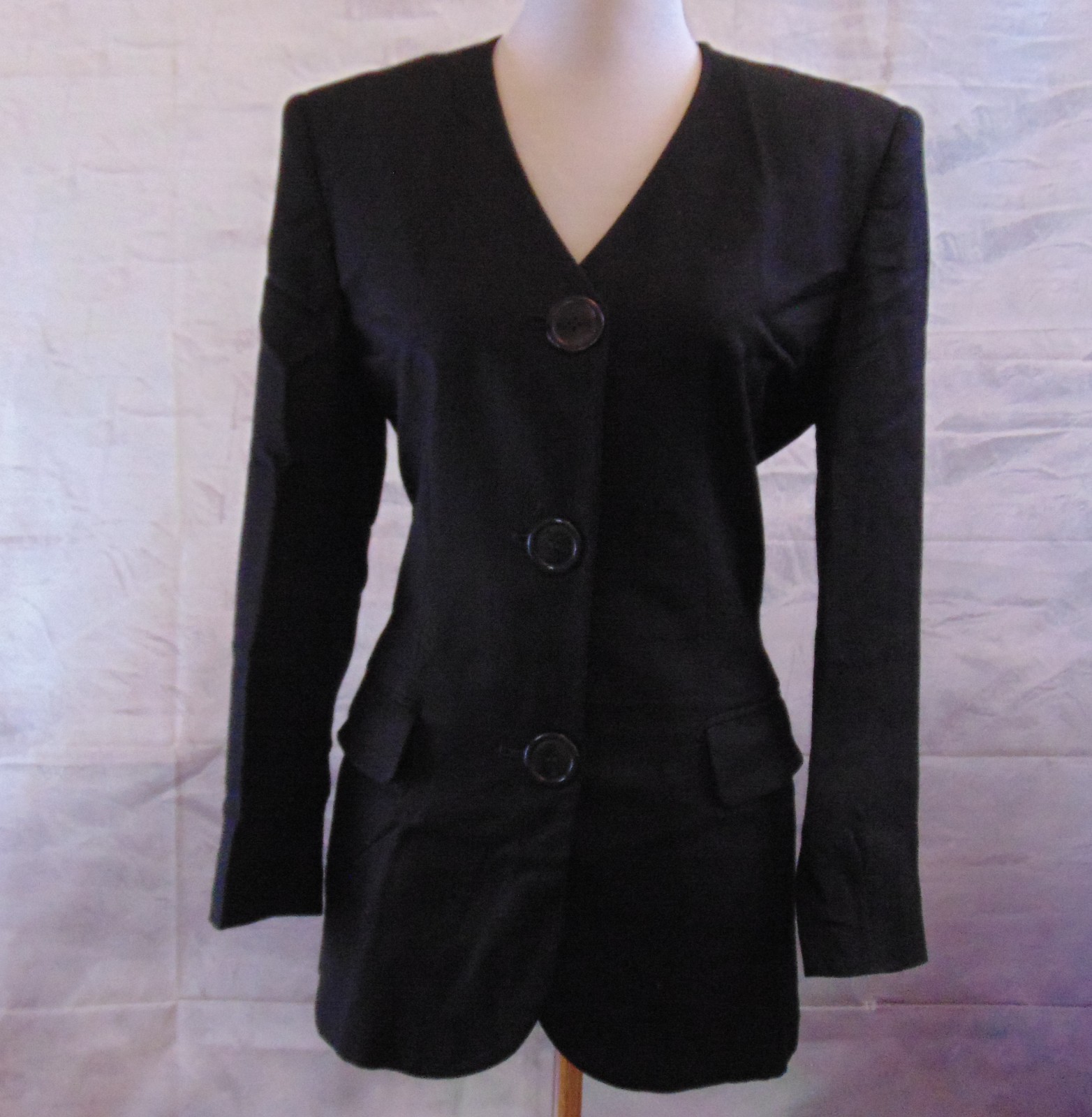 Saville Women’s Black Lined Collarless V-Neck Fitted Blazer Size 8 Made In USA