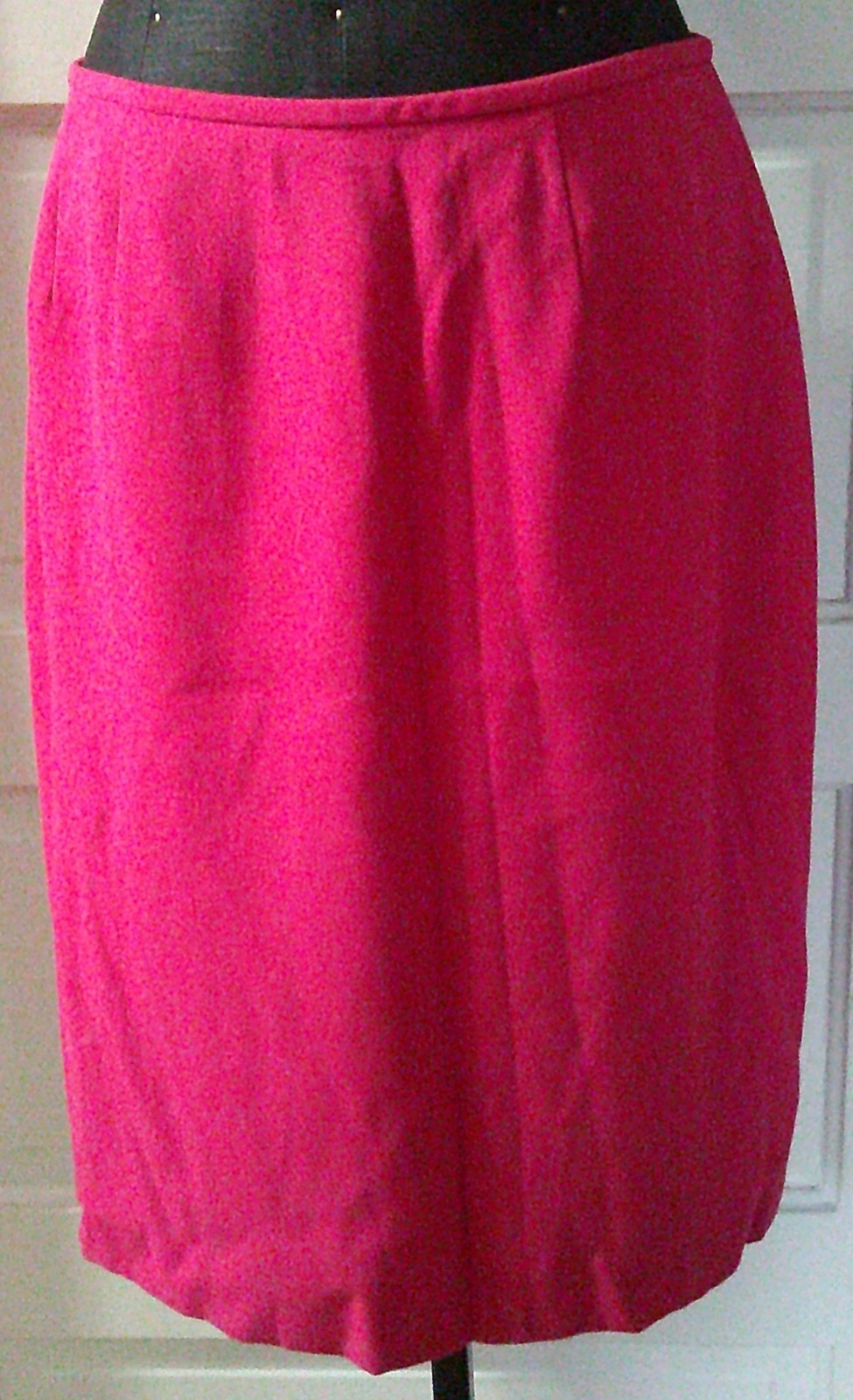90’s KASPER Bright Pink Back Closure Lined Rayon Pencil Skirt 10P