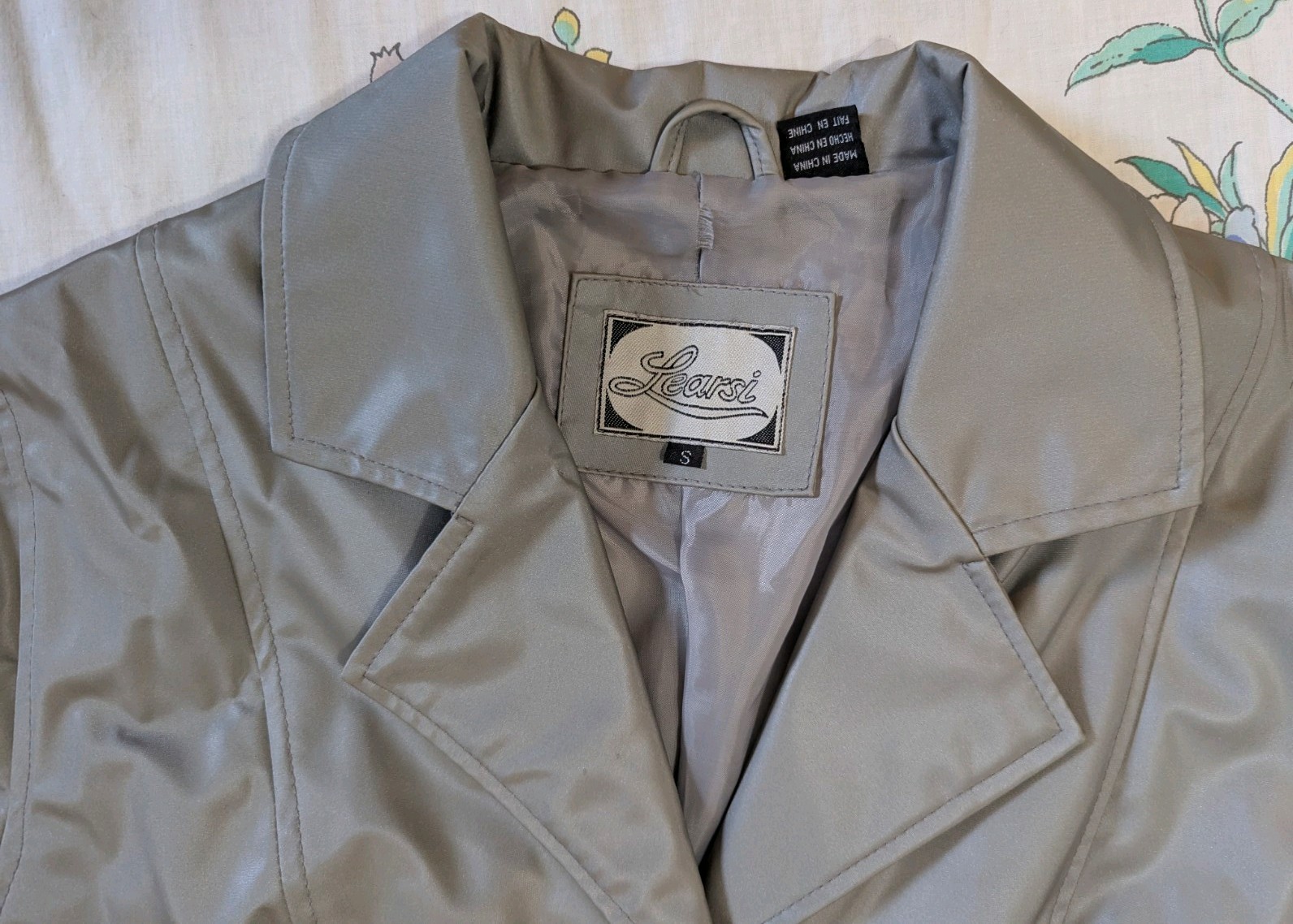 Vintage 70s/80s Learsi Women’s Silver PVC Trench Coat/Rain Jacket Size Small