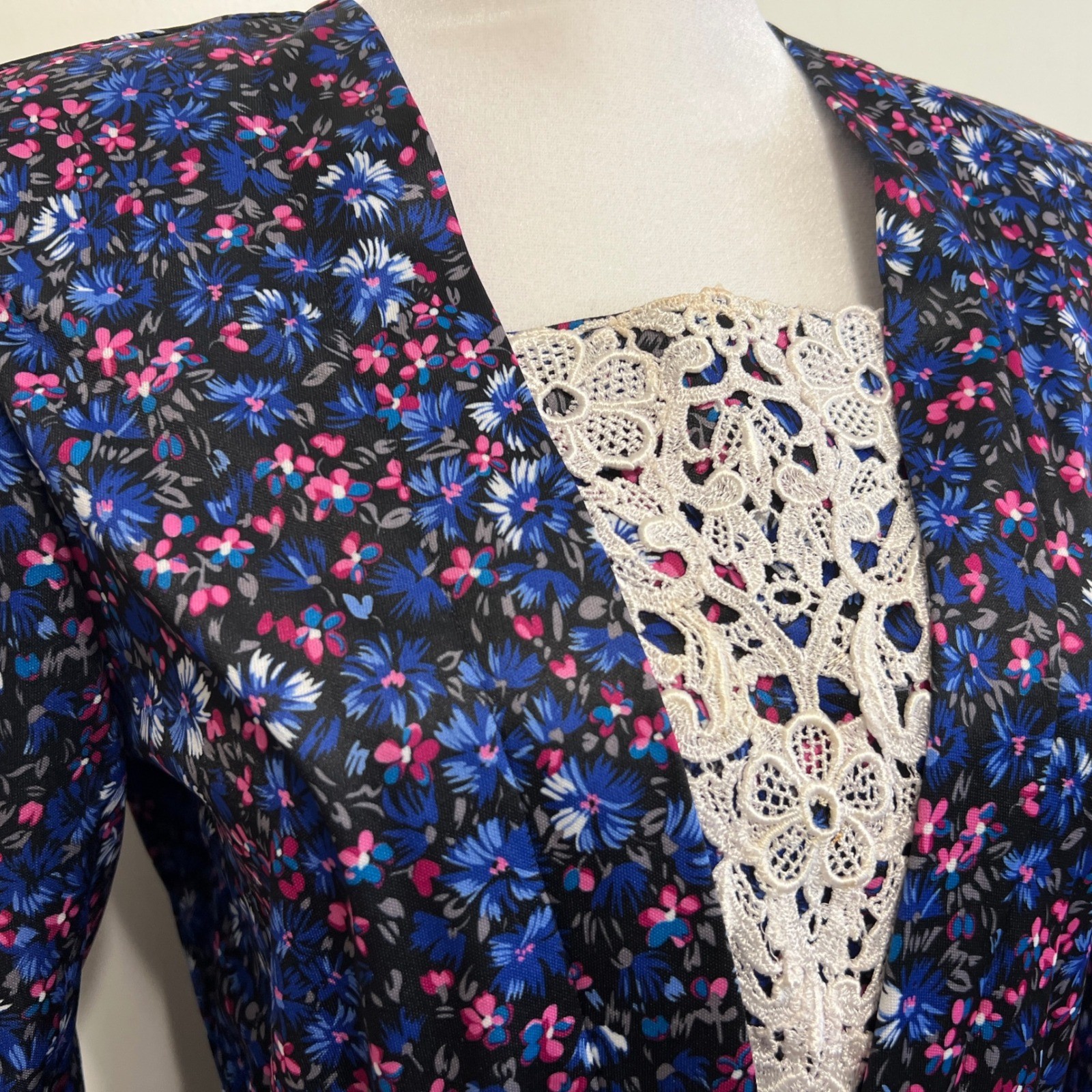 80s Vintage Floral Peplum Dress Midi 12P Blue Pink Lace Inset Belted Made USA