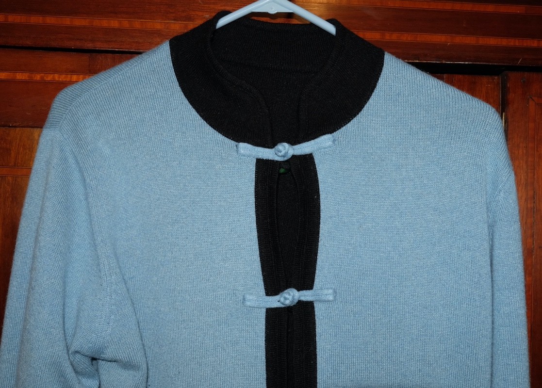 Shanghai Tang Reversible Wool/Silk Mandarin Jacket/Sweater Faux Jade Frog Button