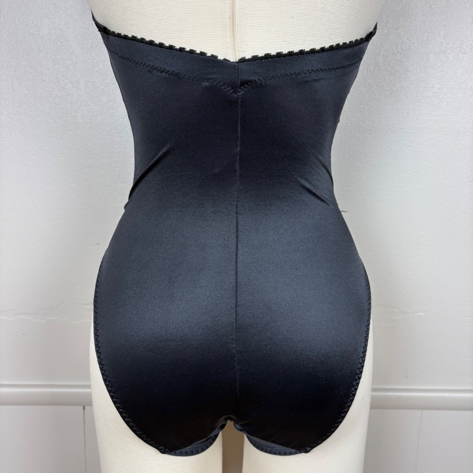 Partners Intimates Vtg Body Shaper Girdle Size 34B Black Lace Trim Strapless