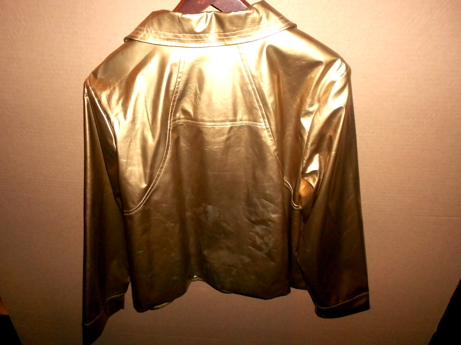 VINTAGE UNUSED SIZE XL LADIES SHINNY GOLD JACKET WITH TAGS BY STUDIO WORKS NEW!