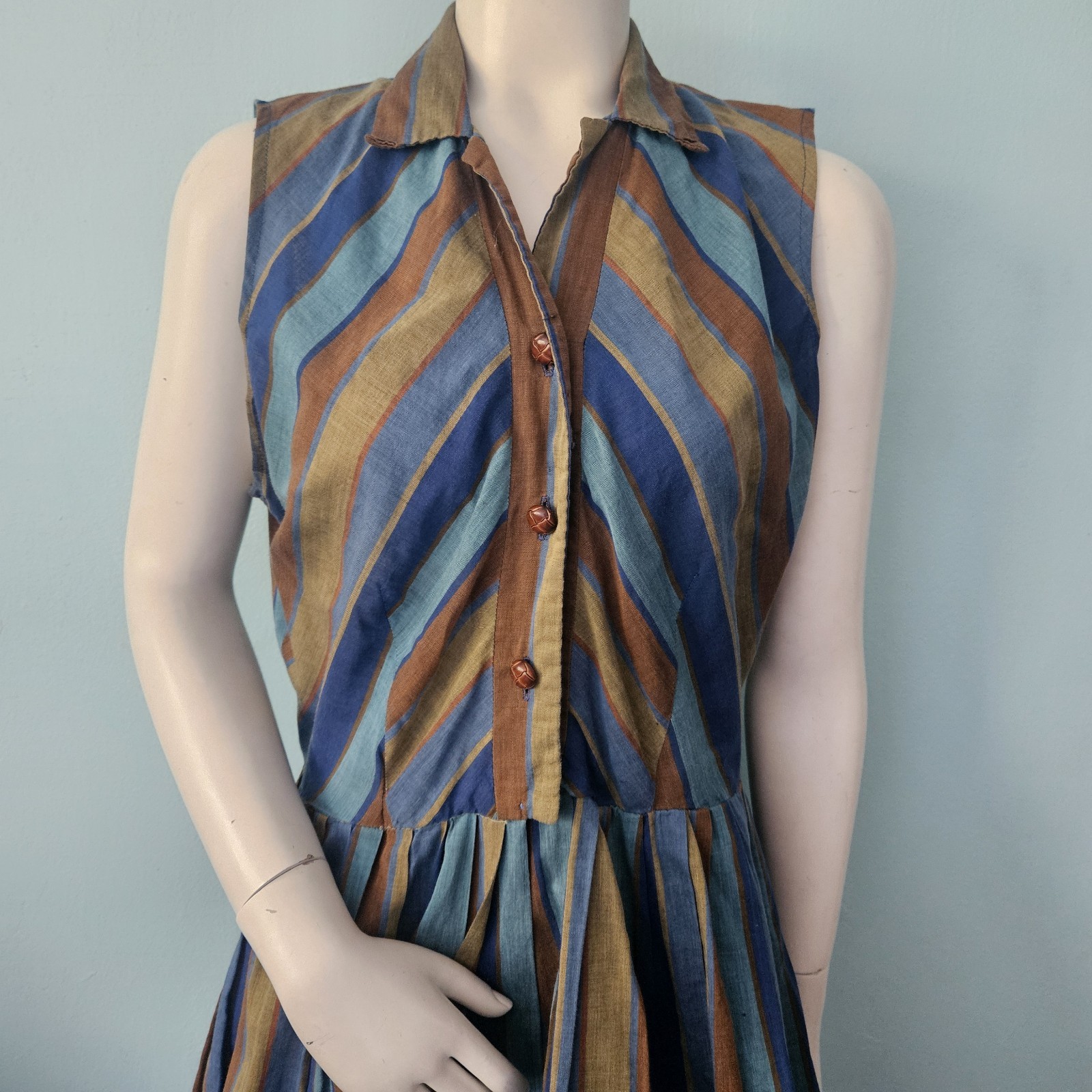 Vintage 70s Sherry Kent Dallas striped chevron Summer house dress lightweight M
