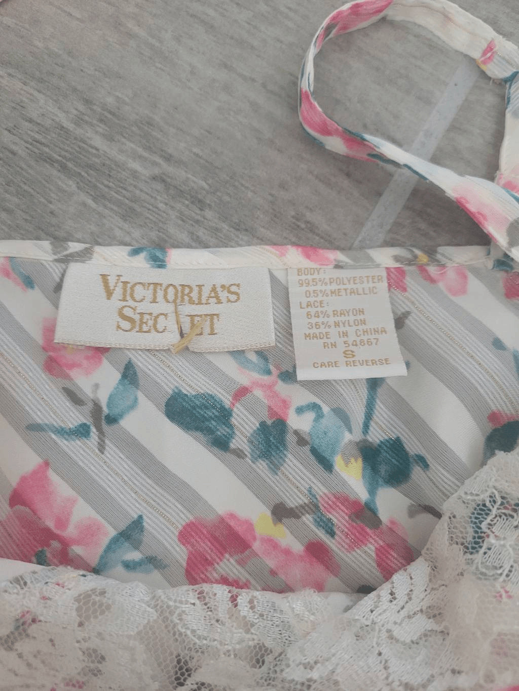 Vintage Victorias Secret Gold Label Floral Lace Camisole Tank Top Pink Small
