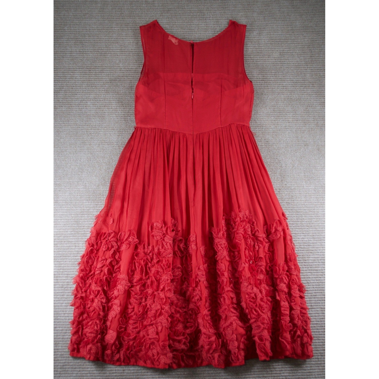 Anthropologie Tiny Caridad Ruffled Dress Red Rosette Mesh Flaw Size 4 16x26x41
