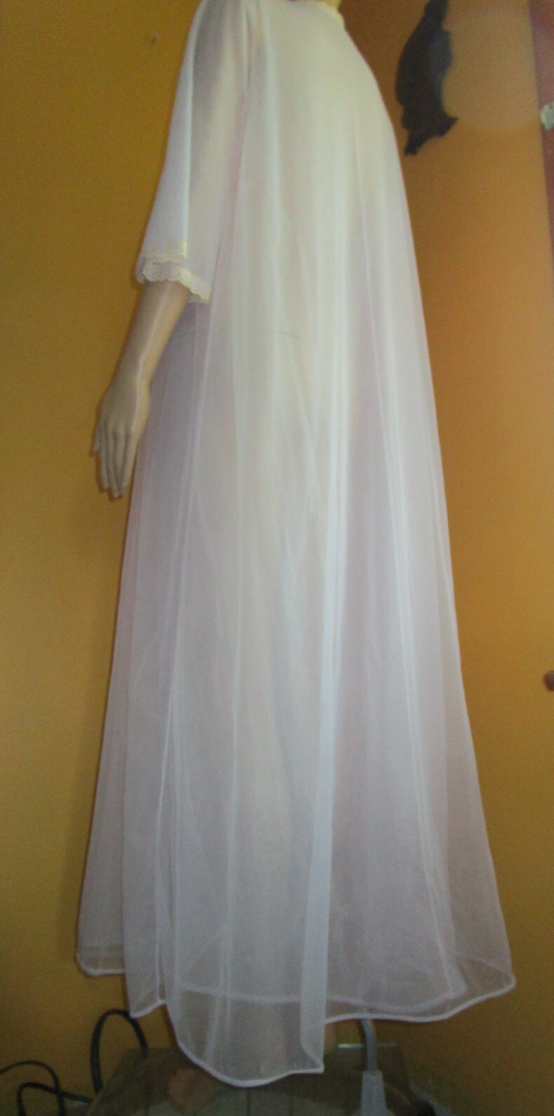 Vtg SEARS Sheer Nylon Pastel Purple Lilac Peignoir Long Robe 36 Beige Lace Trim
