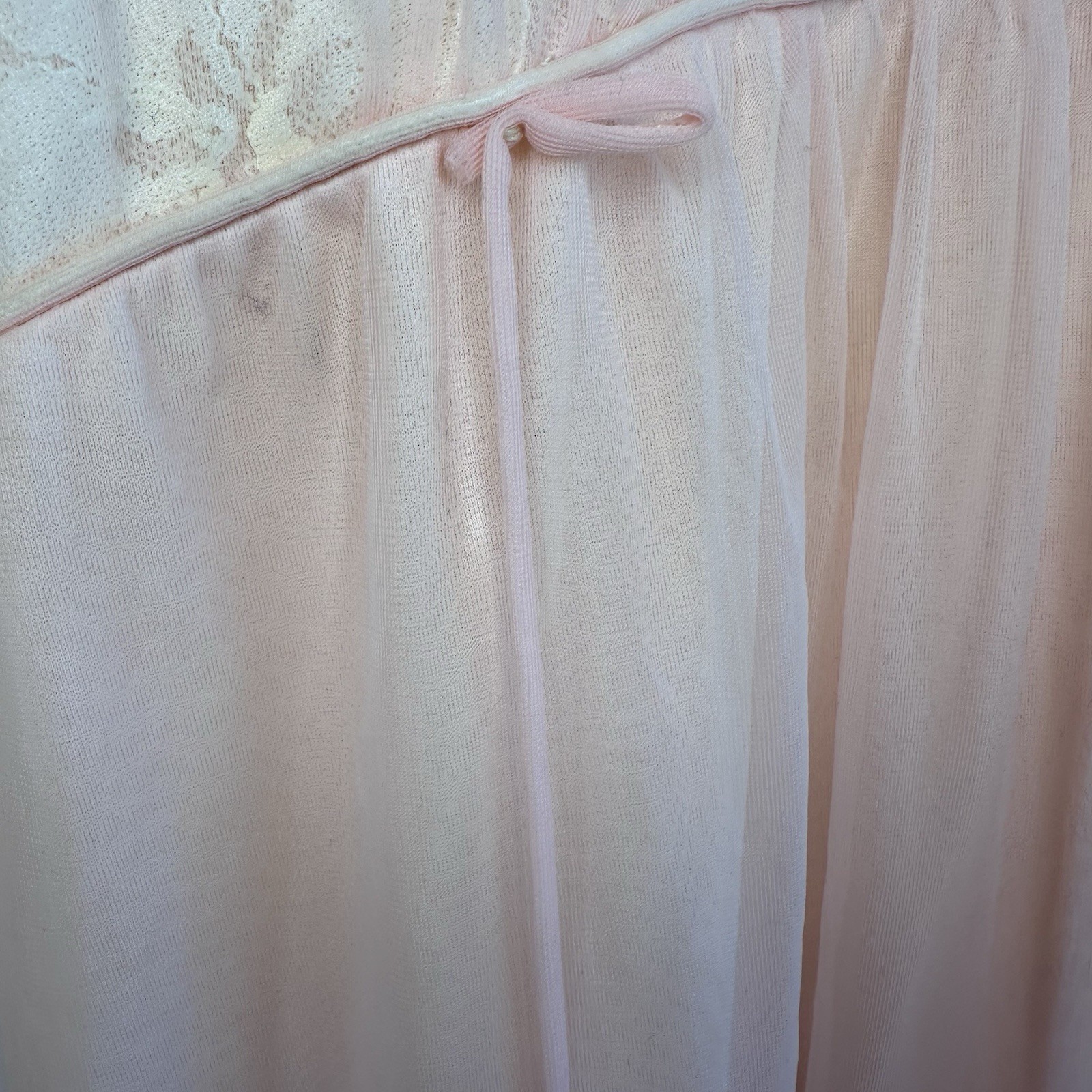 Vintage Miss Elaine Pink Nightgown gown Size Small lace trim timeless Babydoll