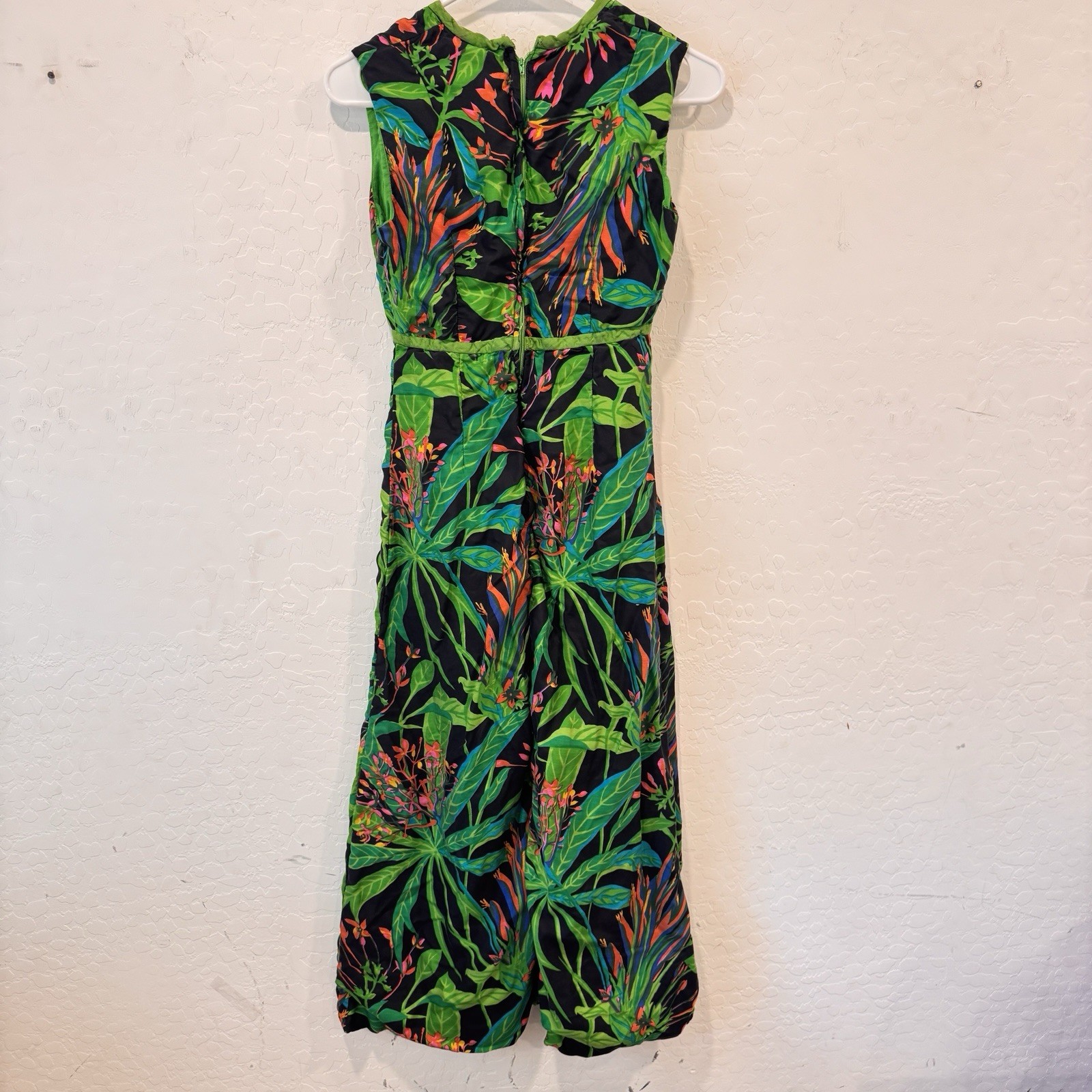 Vintage Tropical Floral Sleeveless Dress Vacation 1960s Midi Resortwear Hawaiian