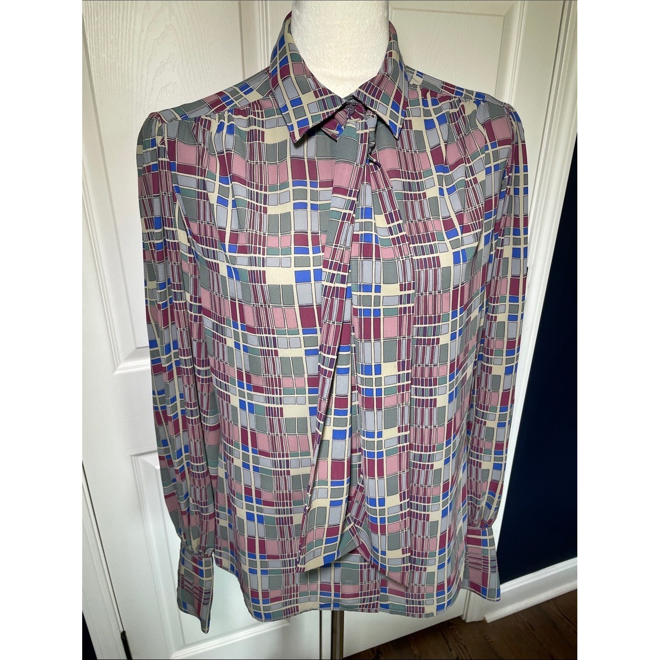 Vintage Regina Porter Plaid Tie-Neck Button-Down Blouse Mauve Blue Grey Green