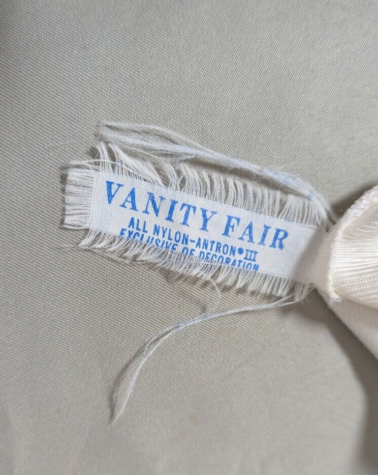 Half Slip Vintage Vanity Fair Lingerie Nylon Undergarments USA Skirt Floral L