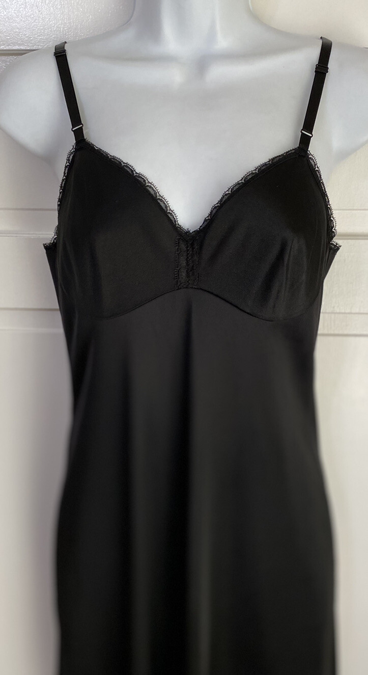 Vintage VANITY FAIR Black Silky Nylon w/ Lace Full Slip Lingerie 32 L -Free Ship