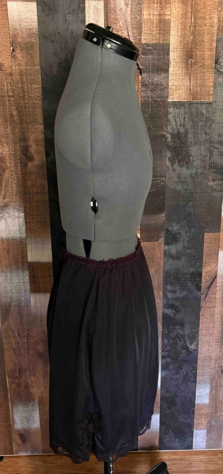 Vintage Black Nylon Half Slip Avian Large ILGWU USA Lace Trim Goth Cottage