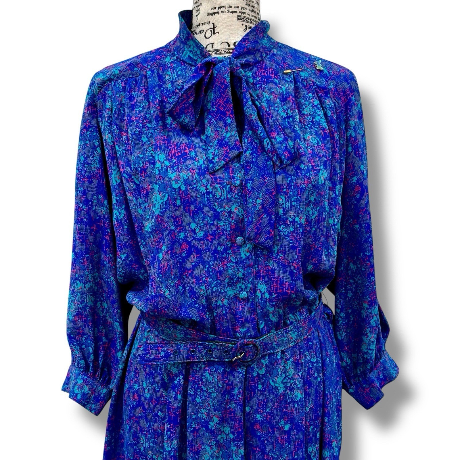 Vintage Willi Size M Blue Belted Midi Dress Brooch USA Secretary