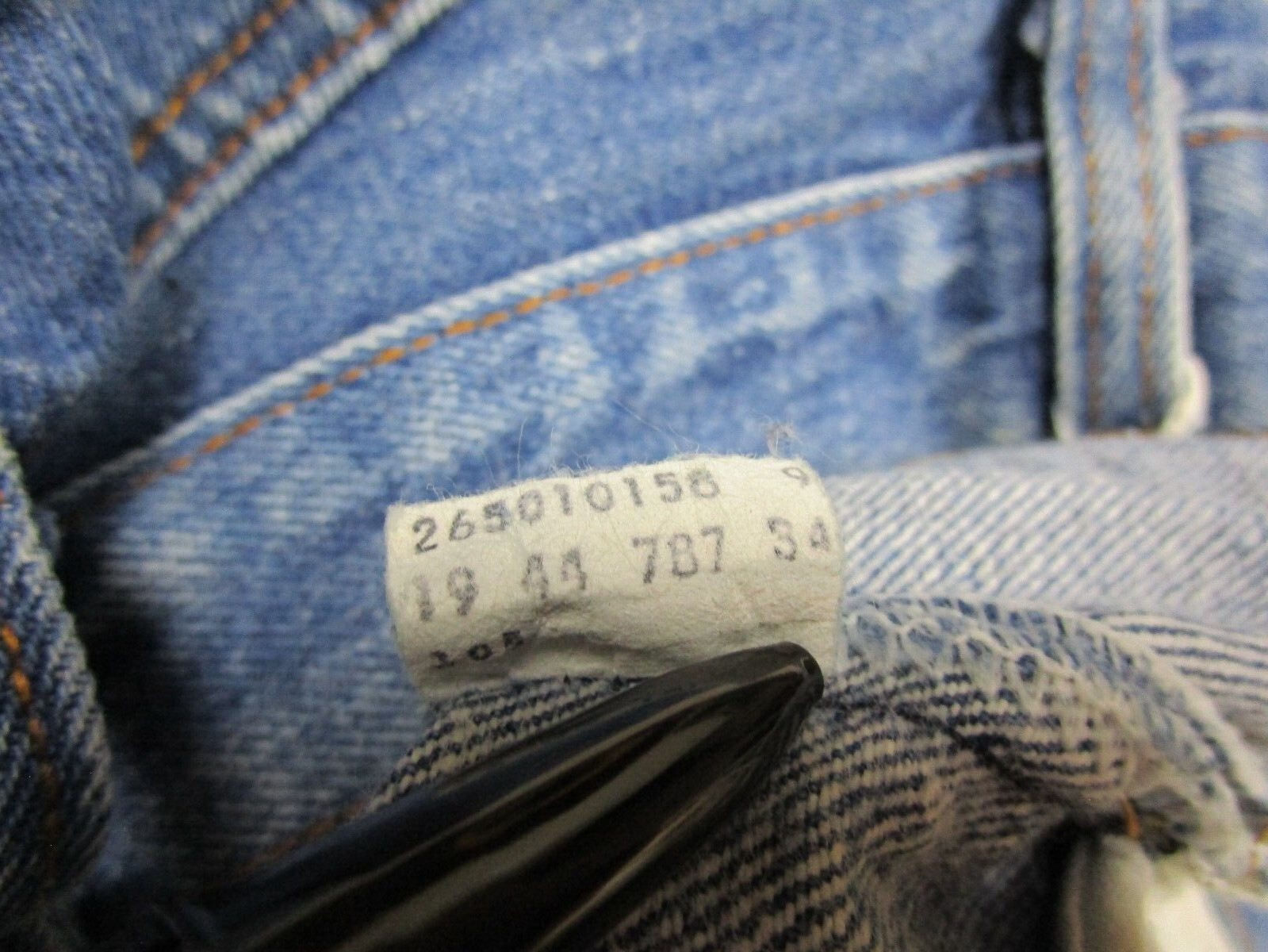 Vintage 1970’s LEVI’S 26501 501 25.5 X 31.5 DENIM JEANS USA Woman’s Button Fly