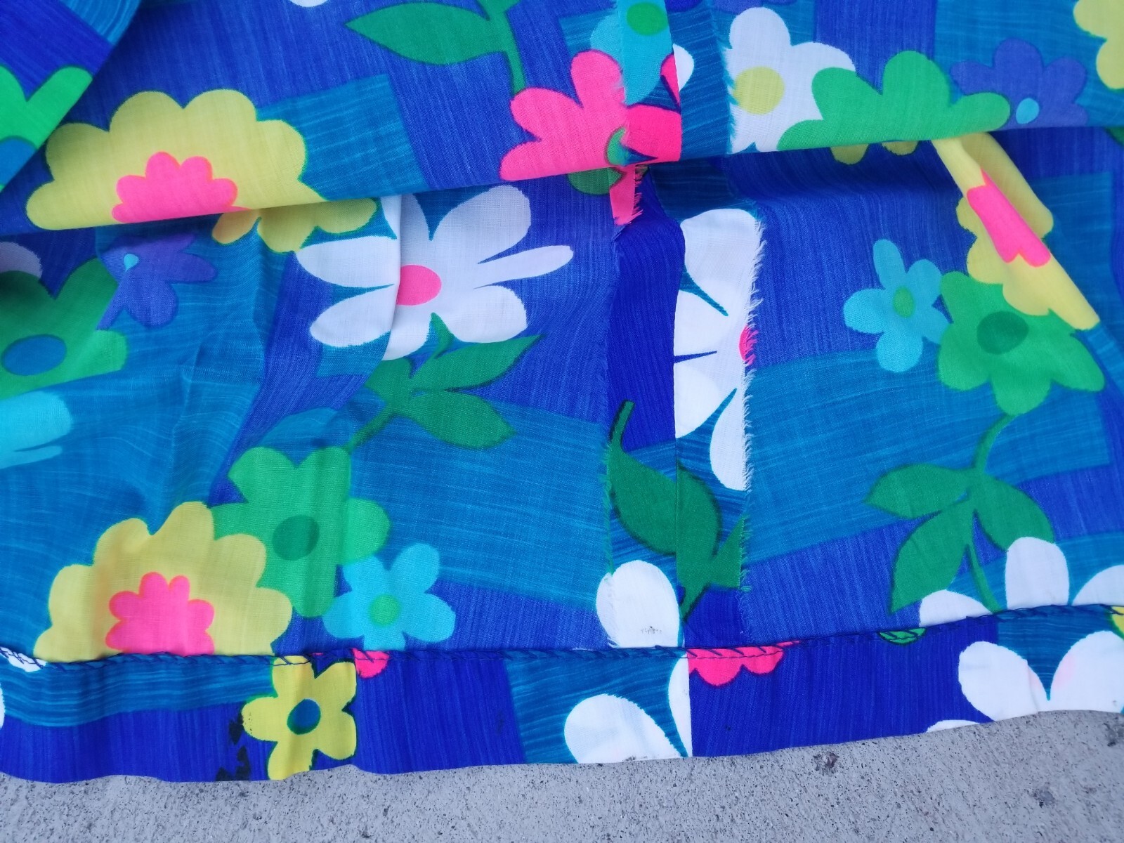 VINTAGE! Made in Hawaii Colorful FLORAL DRESS *See Pics for Measurements*