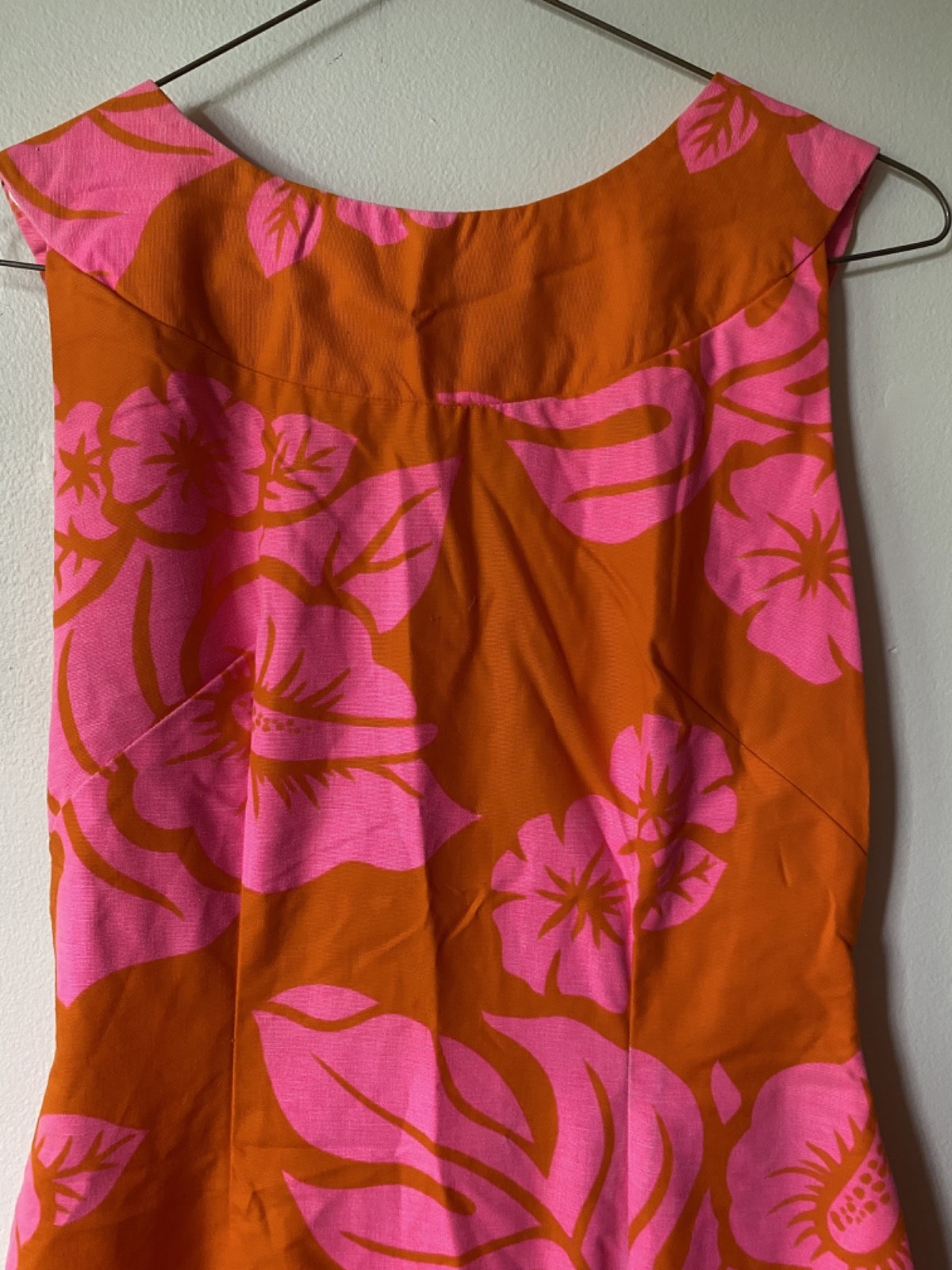 Vintage 1950s Floral Women Honolulu, Hawaii-Made FDress with Train, Small