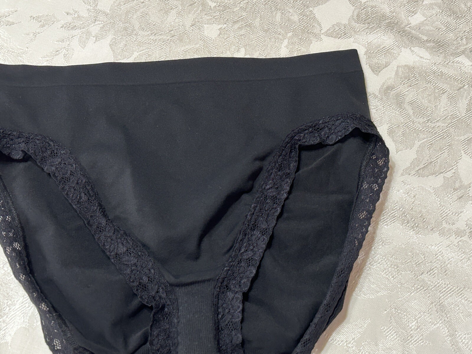 Vtg CACIQUE Tactel Nylon Lace Trim Hi-Cut 18/20 Black Shaping Panties #258