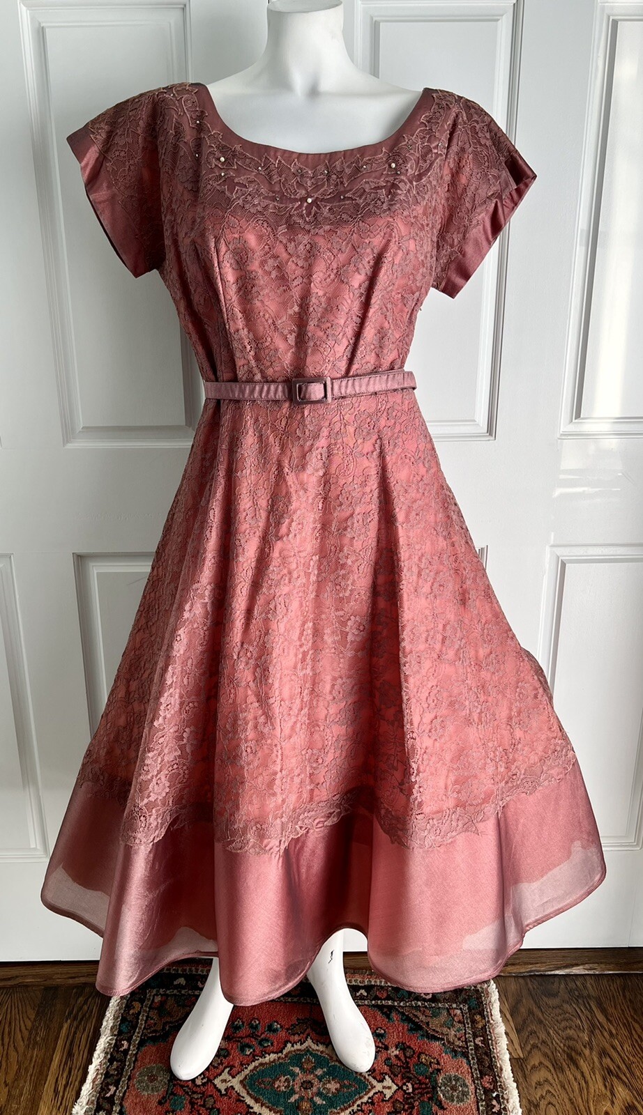 1950’s Mauve Pink Lace Overlay Iridescent Full Flared Tulle Skirt Party Dress M