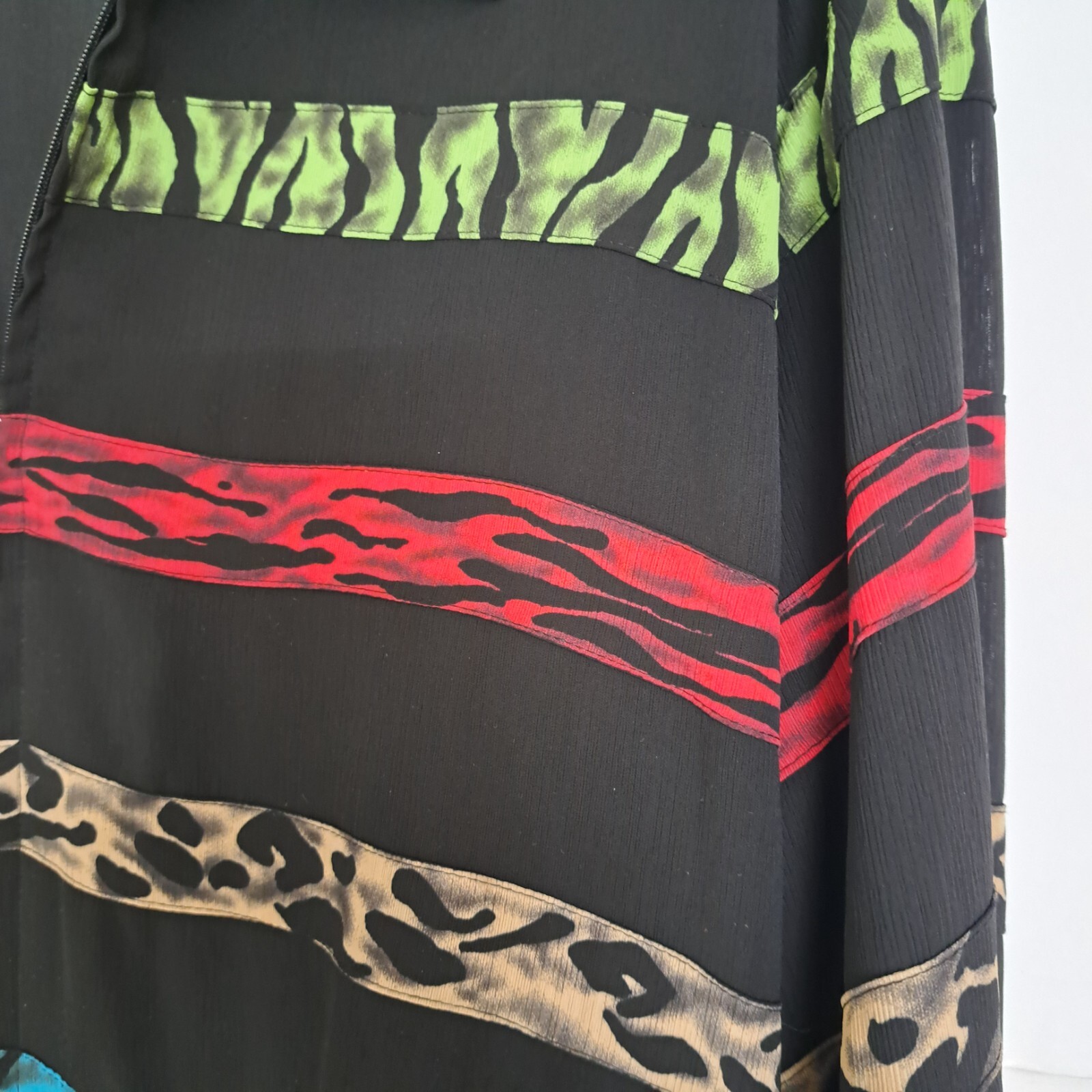 Alfred Dunner Black Multi Color Animal Print Zip Up Size 16 Blouse