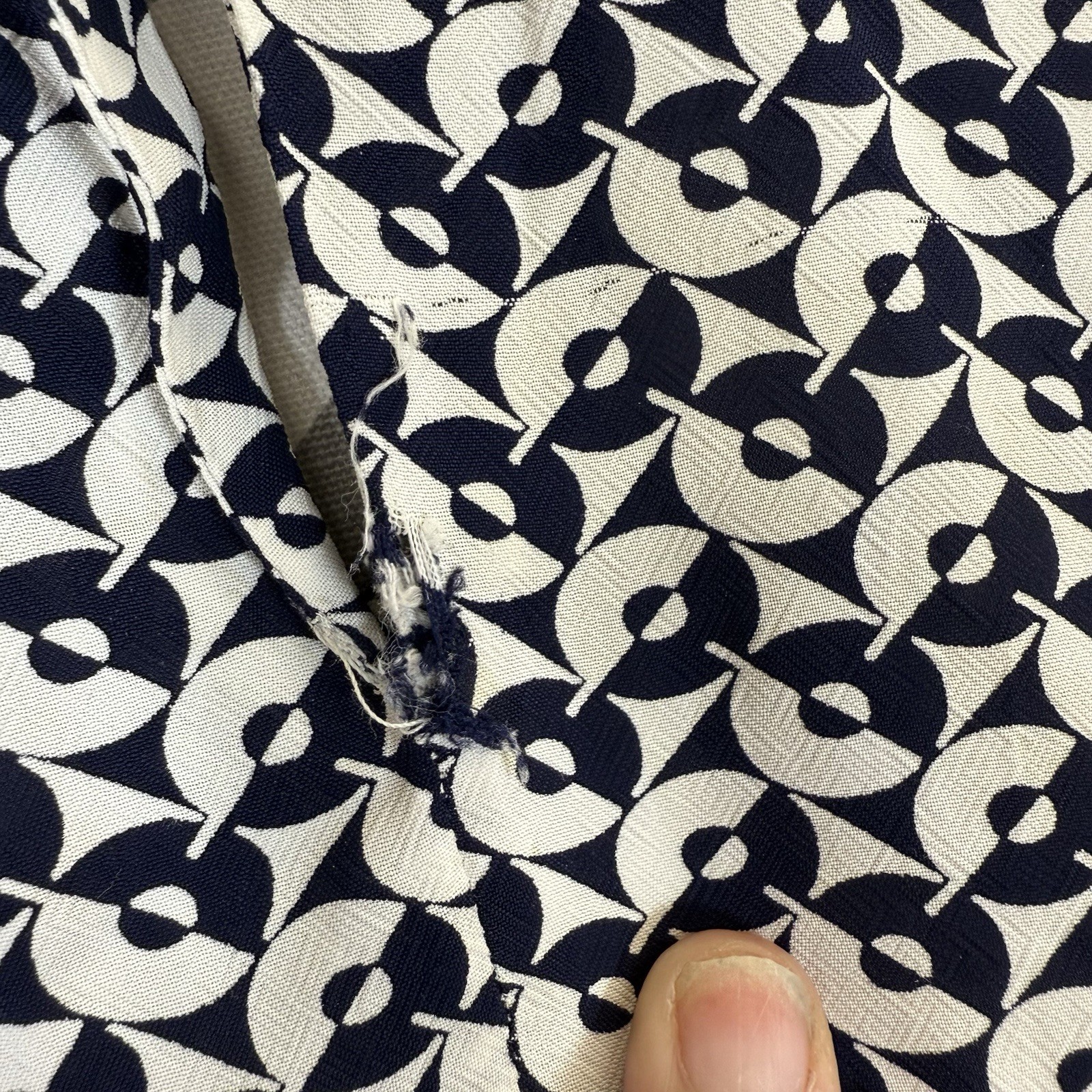 Vintage 70’s Womens Midi Dress Geometric Print Navy & White V-Neck *READ