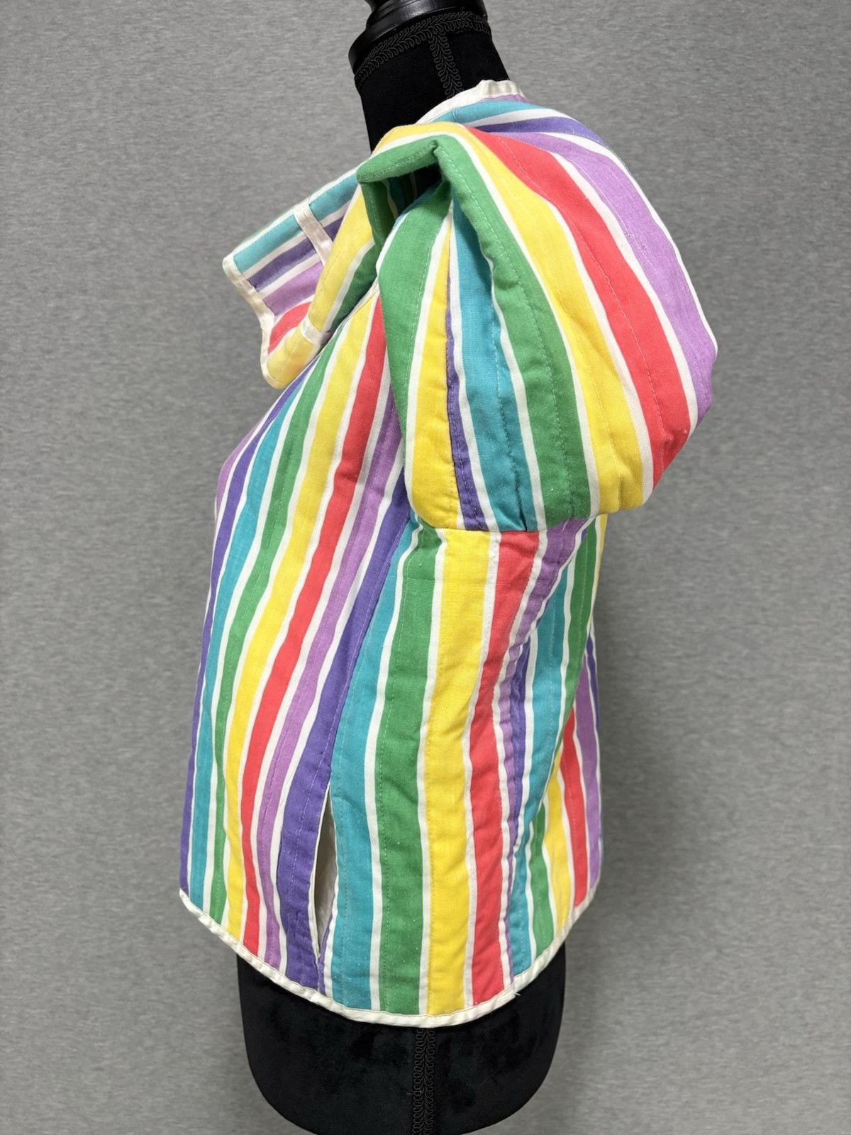 70s Quilted Rainbow Jacket Size Small Open-front Colorful Pride Vintage Pockets