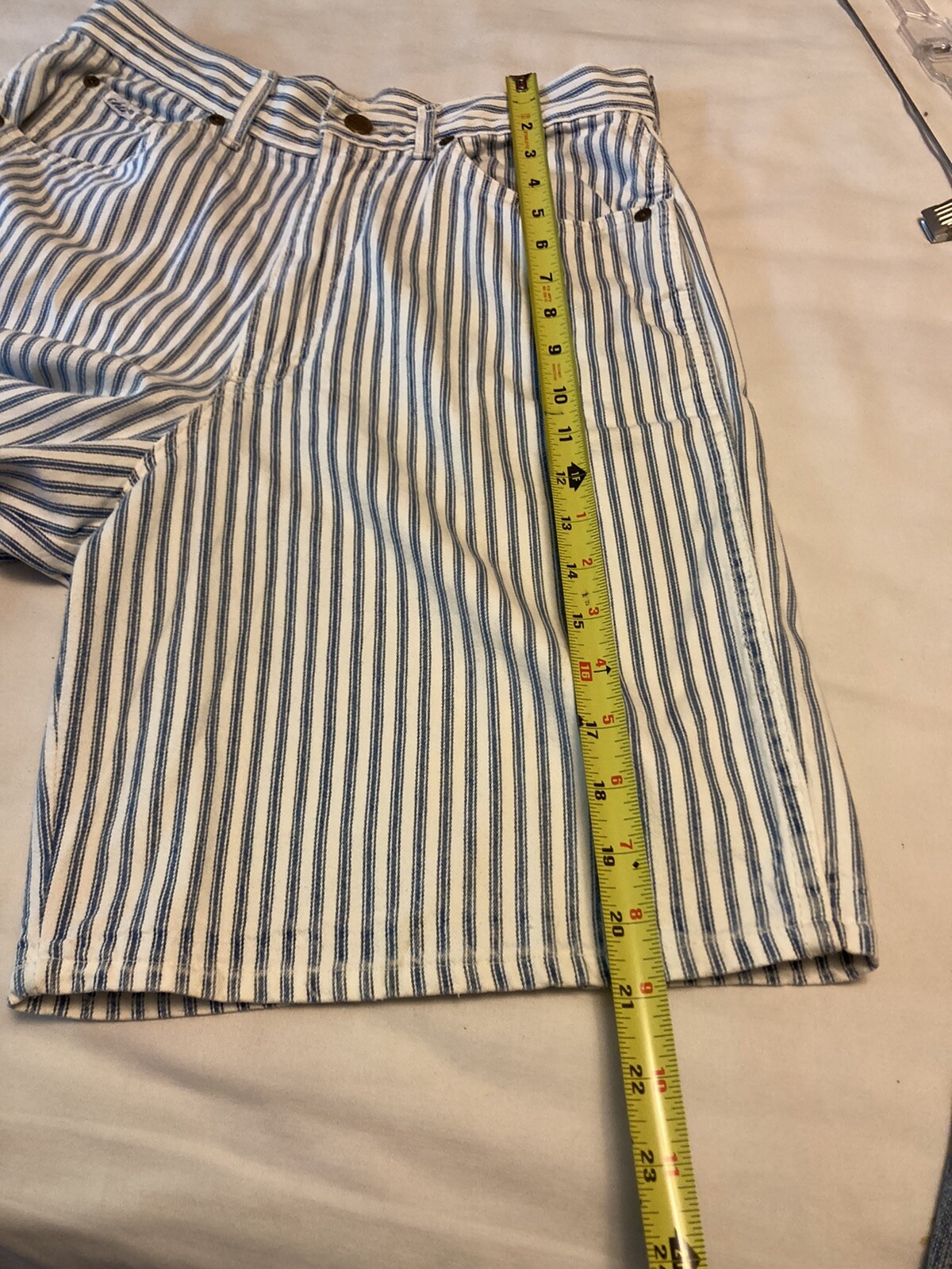 Chic Woman’s shorts vintage mom jeans striped size 14 SEE MEASUREMENTS