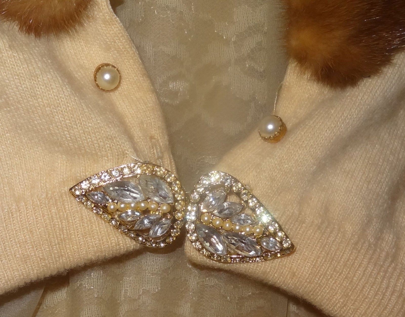 1950’s Pringle Scotland Cashmere Cardigan Mink Fur Collar Yellow Royal Warrant