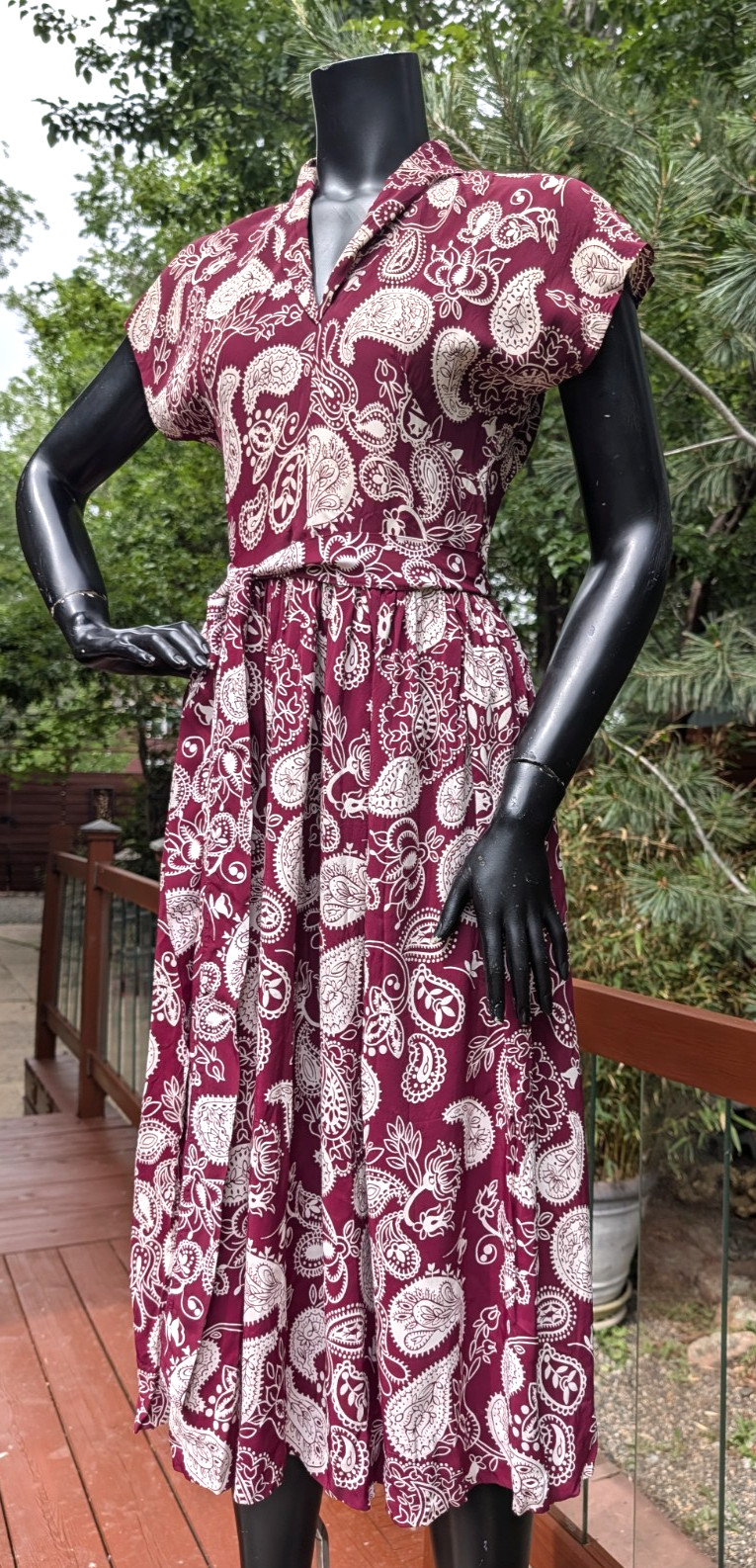 Vintage 40’s burgundy Rayon paisley print rockabilly dance dress w/ belt s xs