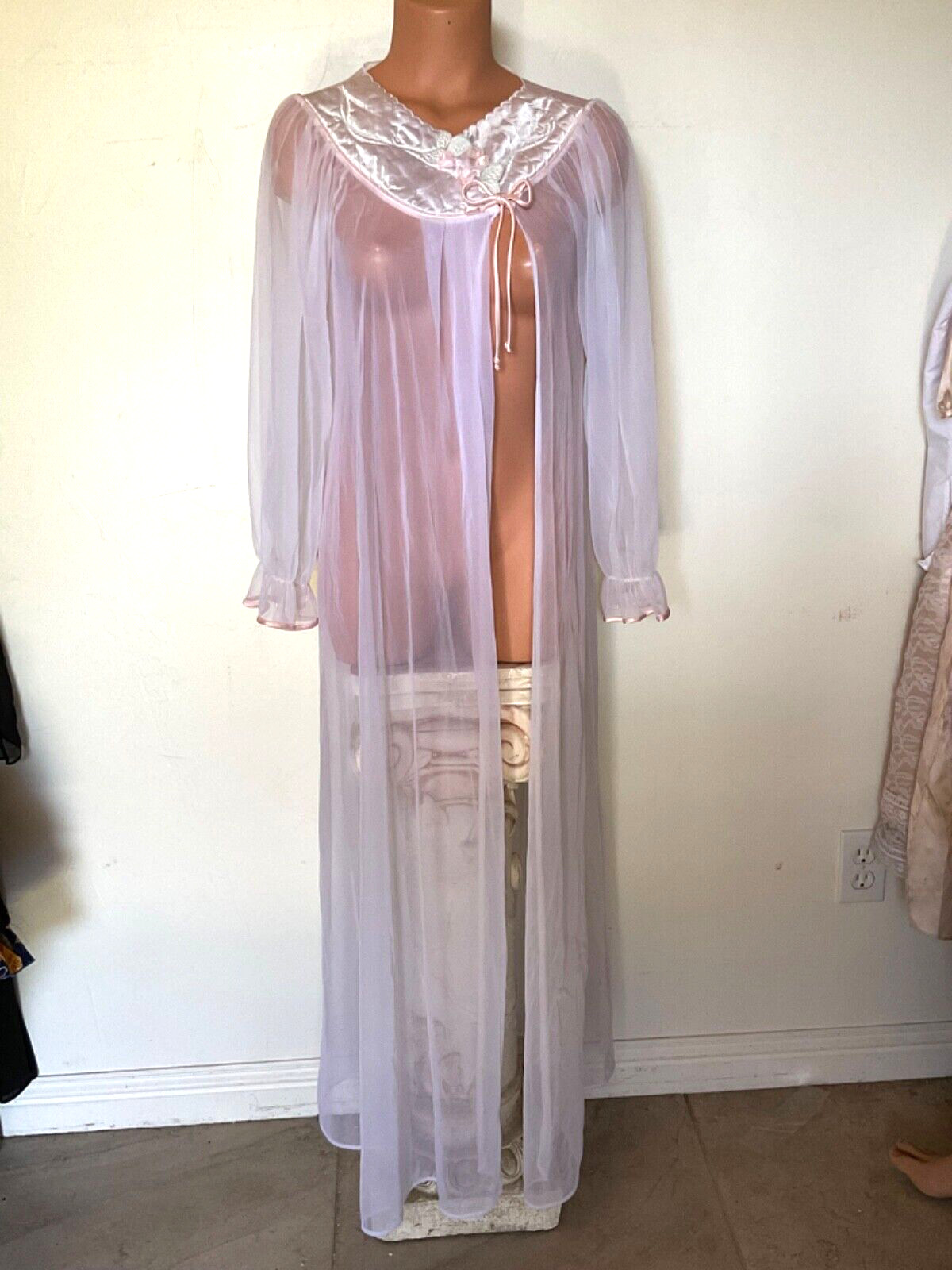 Vintage Sheer White Nylon Long Sleeve Pink Satin Top Val Mode Robe Sz.M