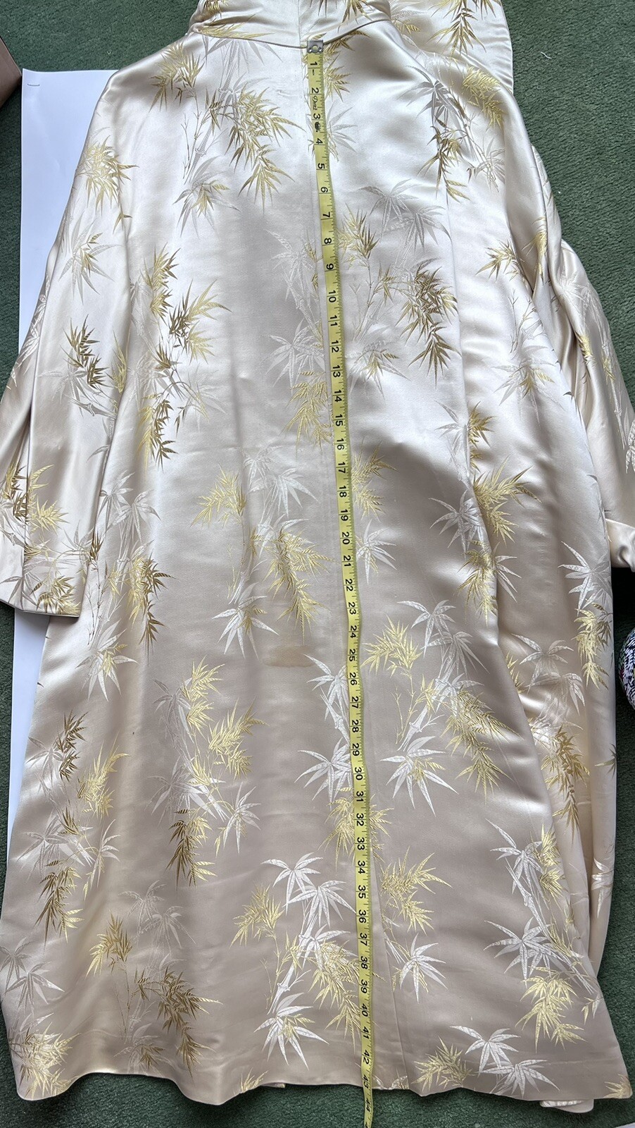 1950s Custom Sewn SATIN Ivory Swing Coat Embroidered Lining HONG KONG SZ M-L