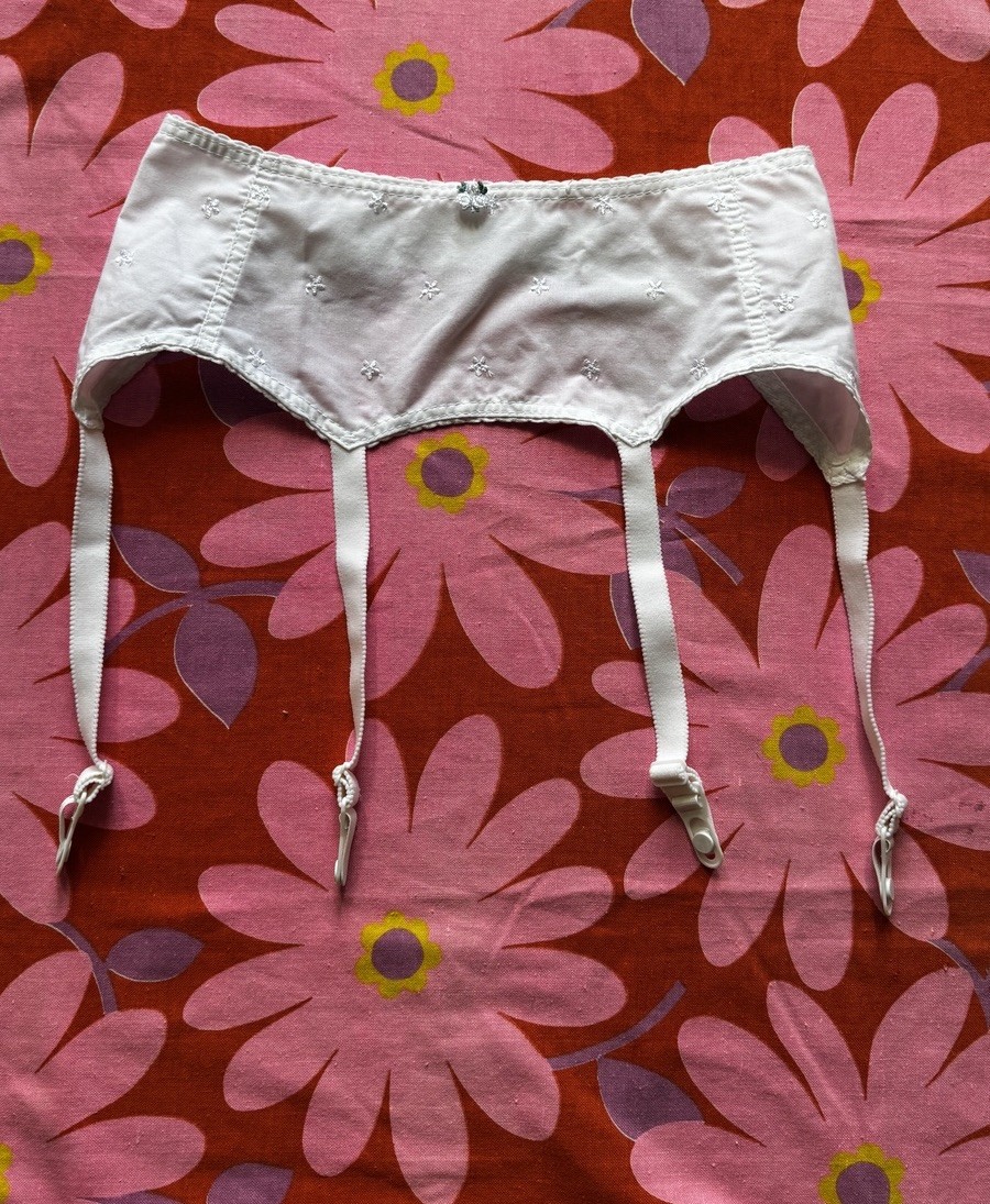 Vintage Simone White Cotton Garter Belt