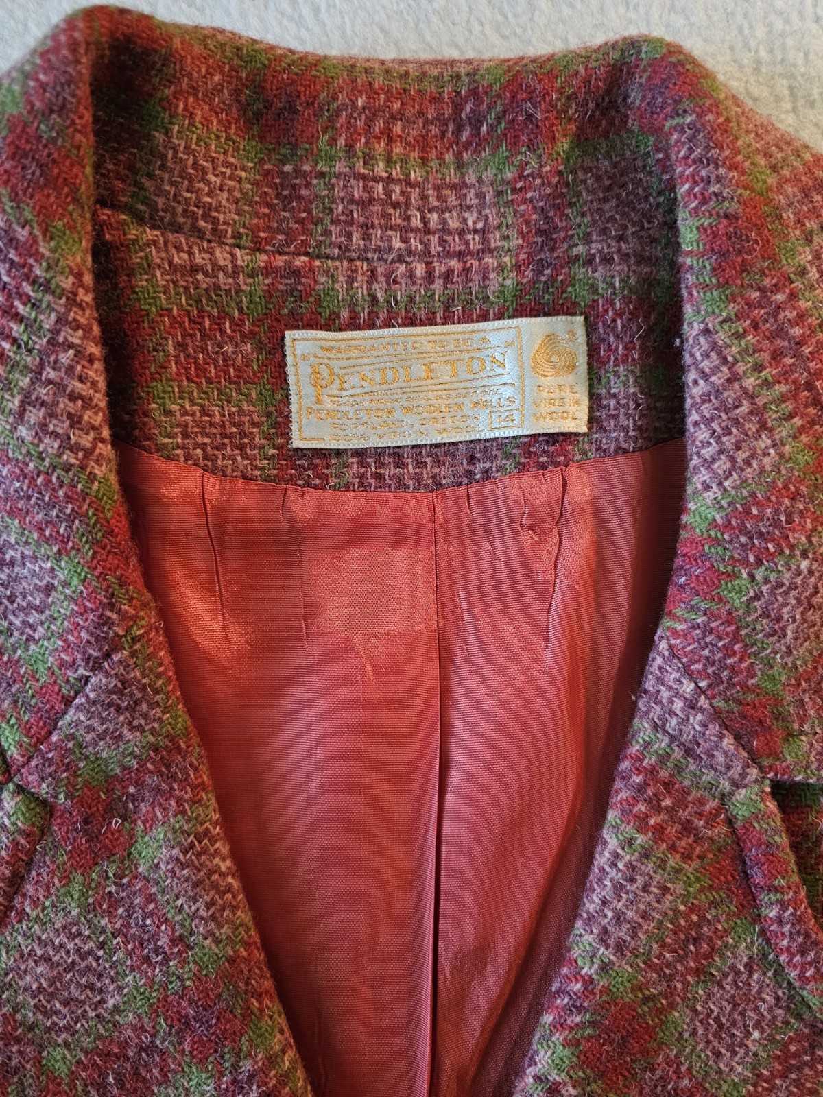 Vtg 1960’s PENDLETON Long 4-Button Fitted Blazer Womens S Salmon Plaid
