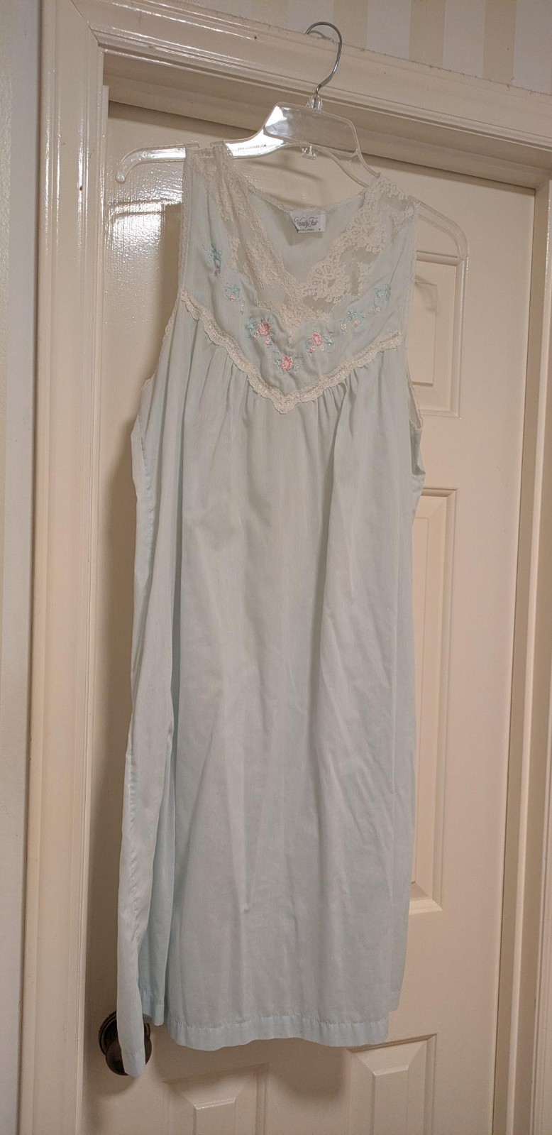 Vintage Vanity Fair Good Condition Light Aqua Sleeveless Night Gown