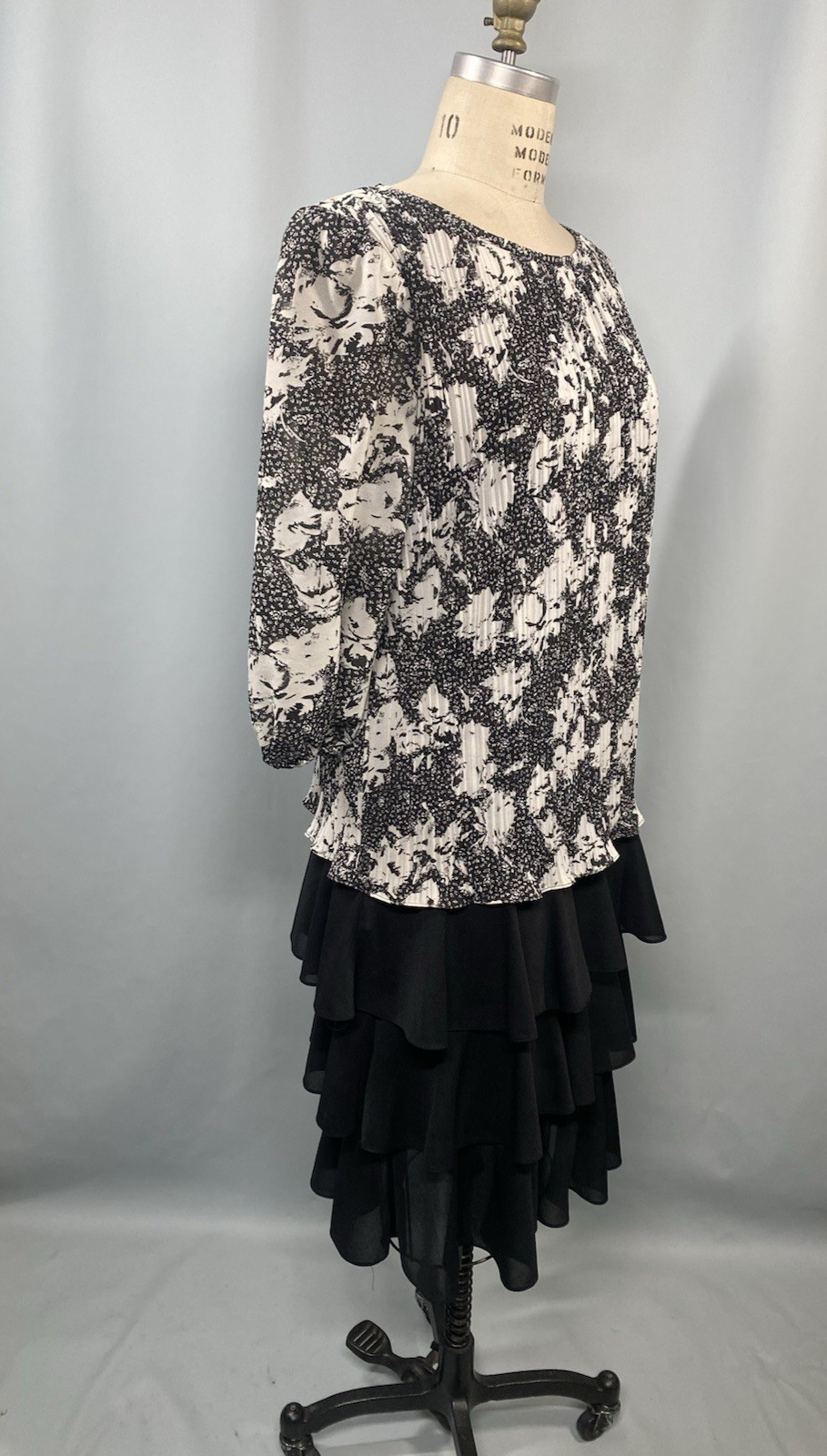 Vintage Dress SIZE XL 15/16 black ruffle flapper drop waist GOOD TIMES 70s 80s