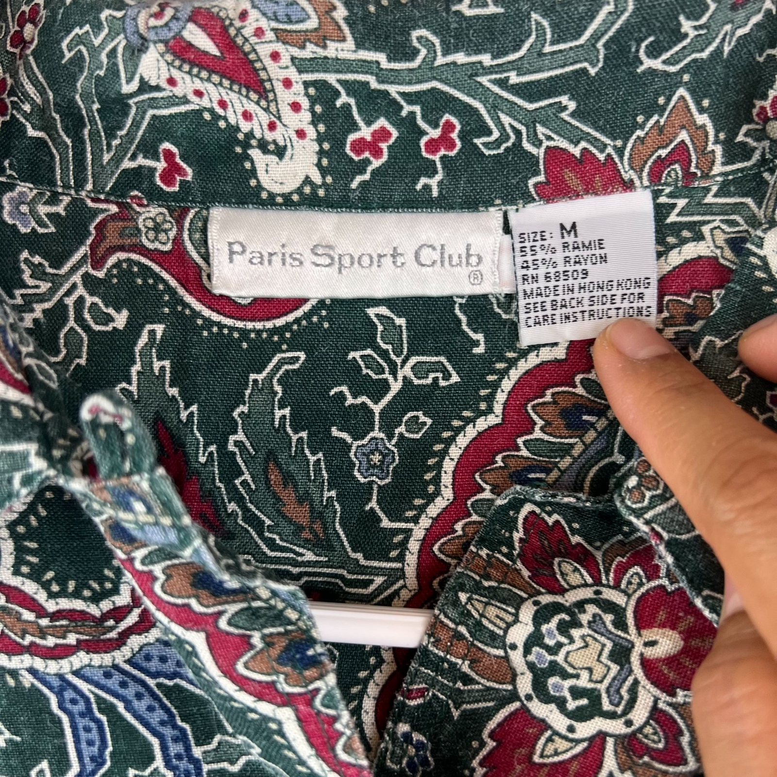 Vintage 80’s Paris Sport Club Women’s parsley Floral Camp Shirt Sz Medium