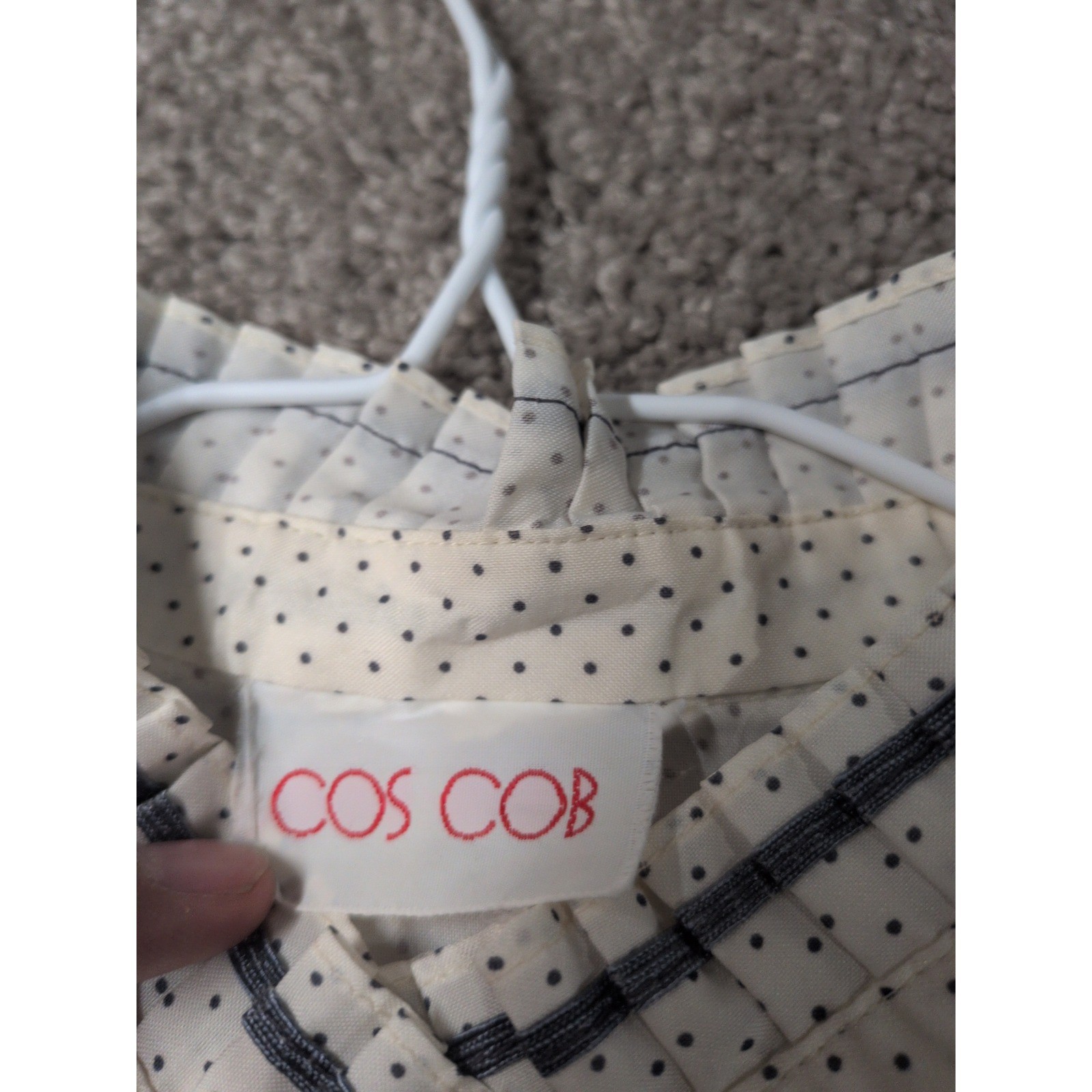 Vintage Cos Cob Polka Dot Ruffle Tuxedo Blouse Cream Navy Blue Long Sleeve L