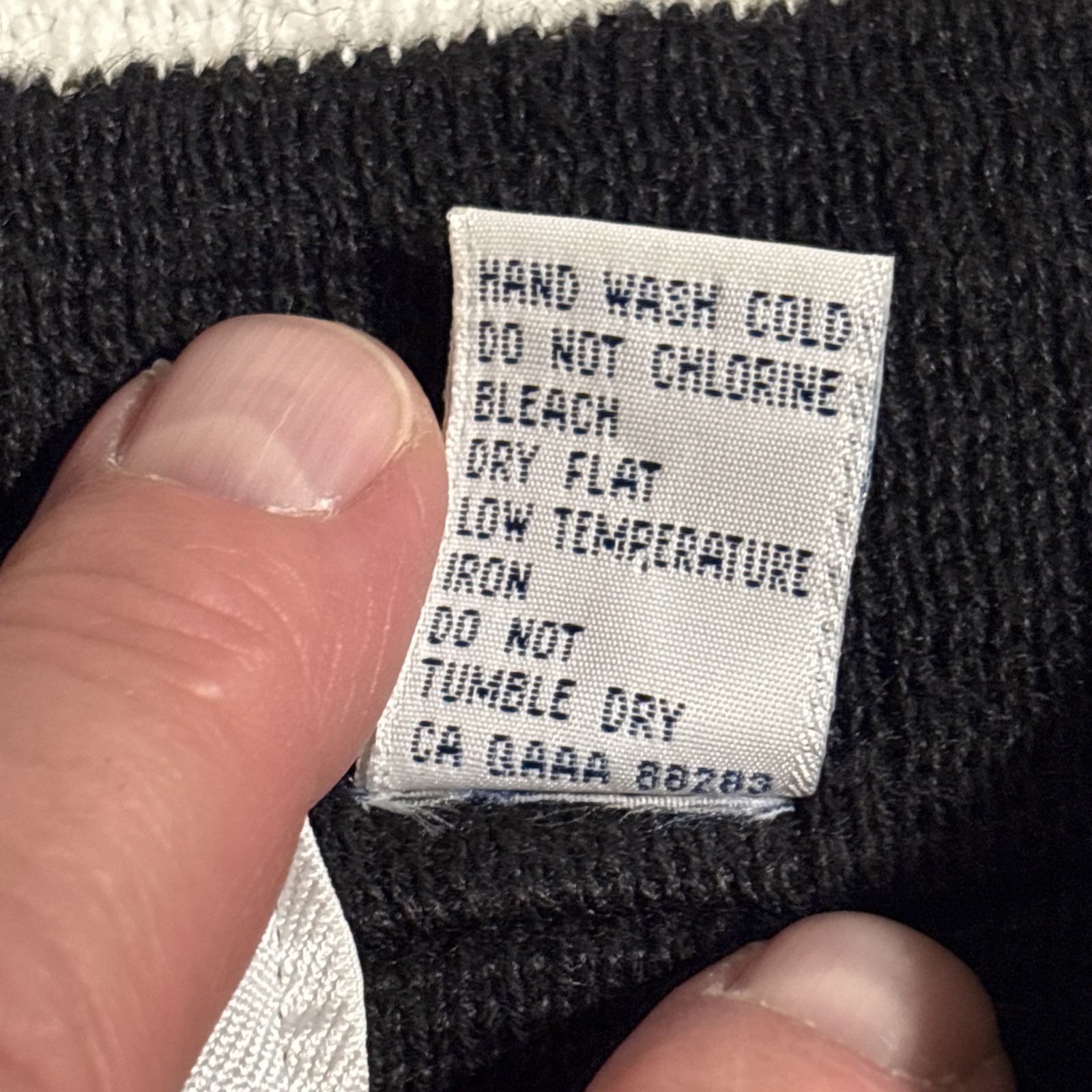 Vintage 80s Sandylo Sweater Great Condition. Black White Gold. ￼