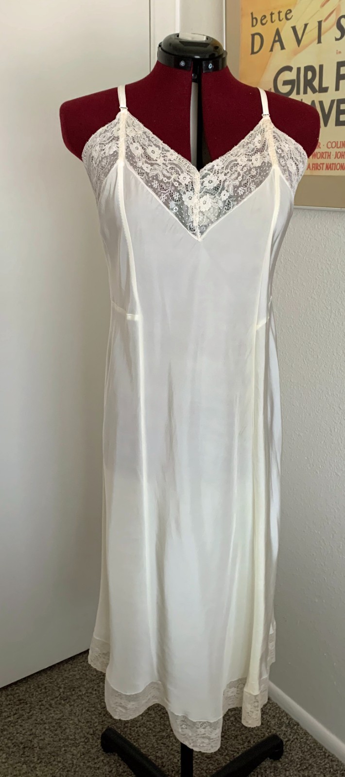 1940s 1950s White Rayon and Lace Volup Plus Size Slip Colony Club Bur-Mil Fabric