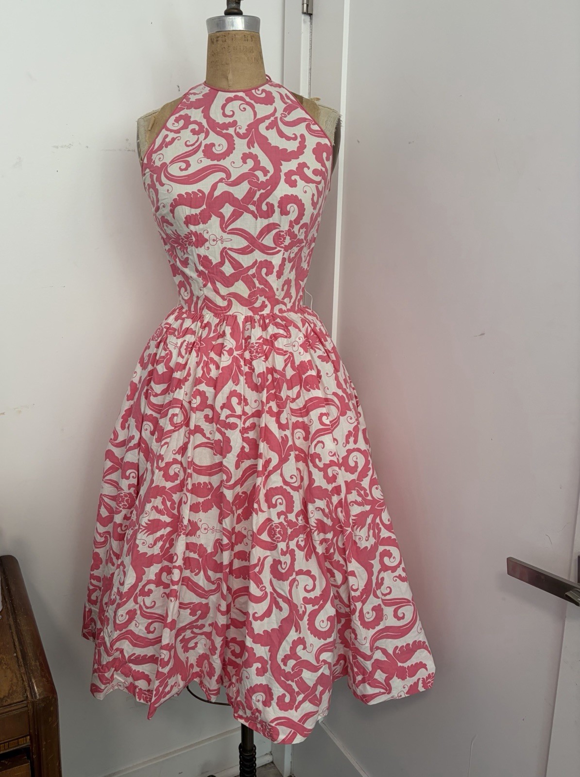 Vintage 1950s Novelty Print Dress Cupid Size Xxs Pink And White XS Pockets Women