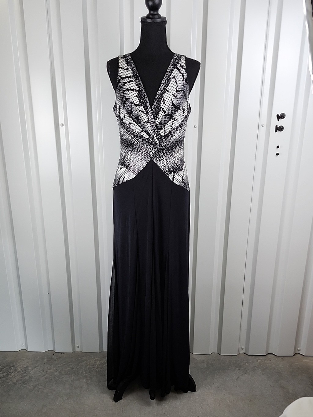 Joseph Ribkoff Couture Womens Vintage Black White V-Neck Maxi Dress Size 10 Gown
