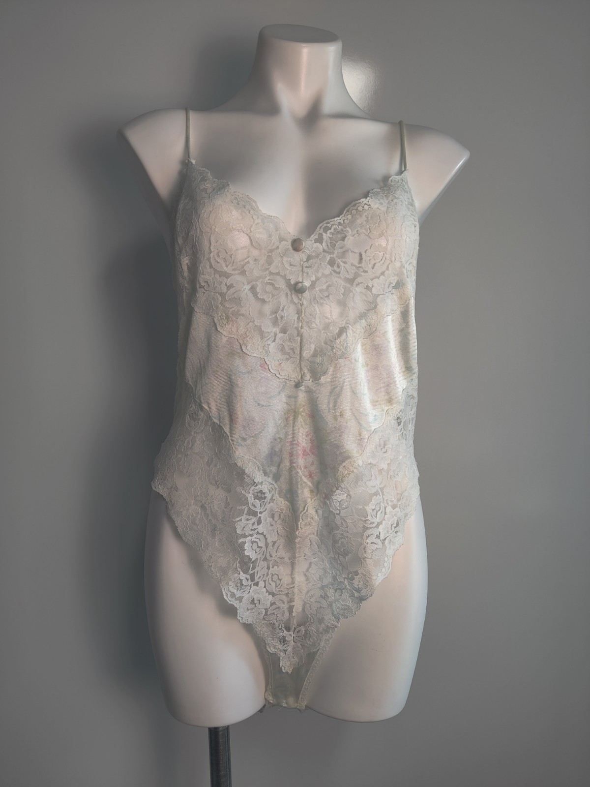 Vintage 80’s Peek-a-boo Teddy Floral Sexy Lace Vassarette XL Made In USA