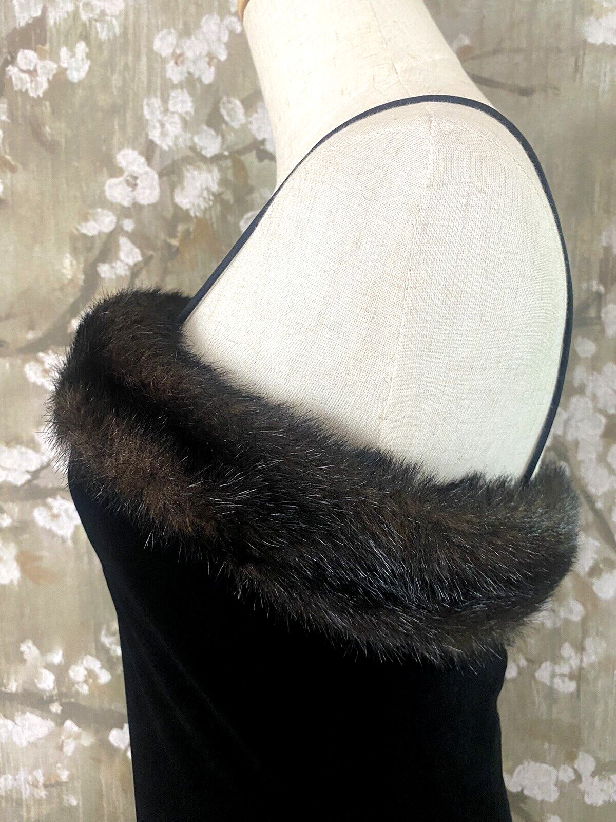 VTG CACHET Black Velvet Faux Fur Collar Wiggle Cocktail Prom Party Dress 8 EVC