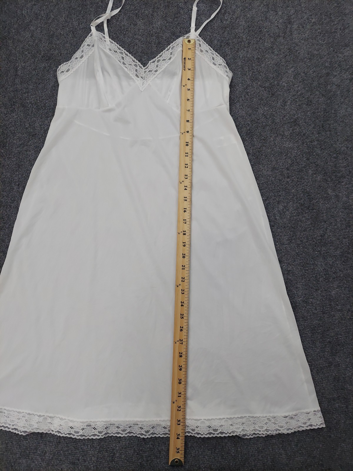 Vtg Vanity Fair Slip Dress Womens 40 Large White 24″ Lace Adj Straps USA Nylon