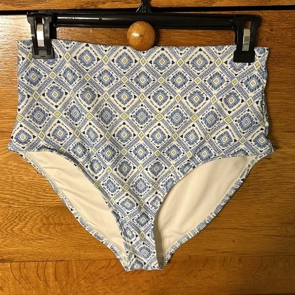 Old Navy Boho Chic Resort Wear Geometric Tile High Waisted Bikini Bottom Retro